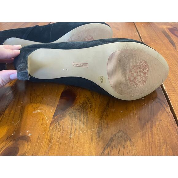 Vince Camuto Black Suede Heels Size 9M/39 Classic Pumps Stiletto Heel - Picture 6 of 9